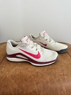 Nike Women’s Vapor 12 Clay Court Shoes